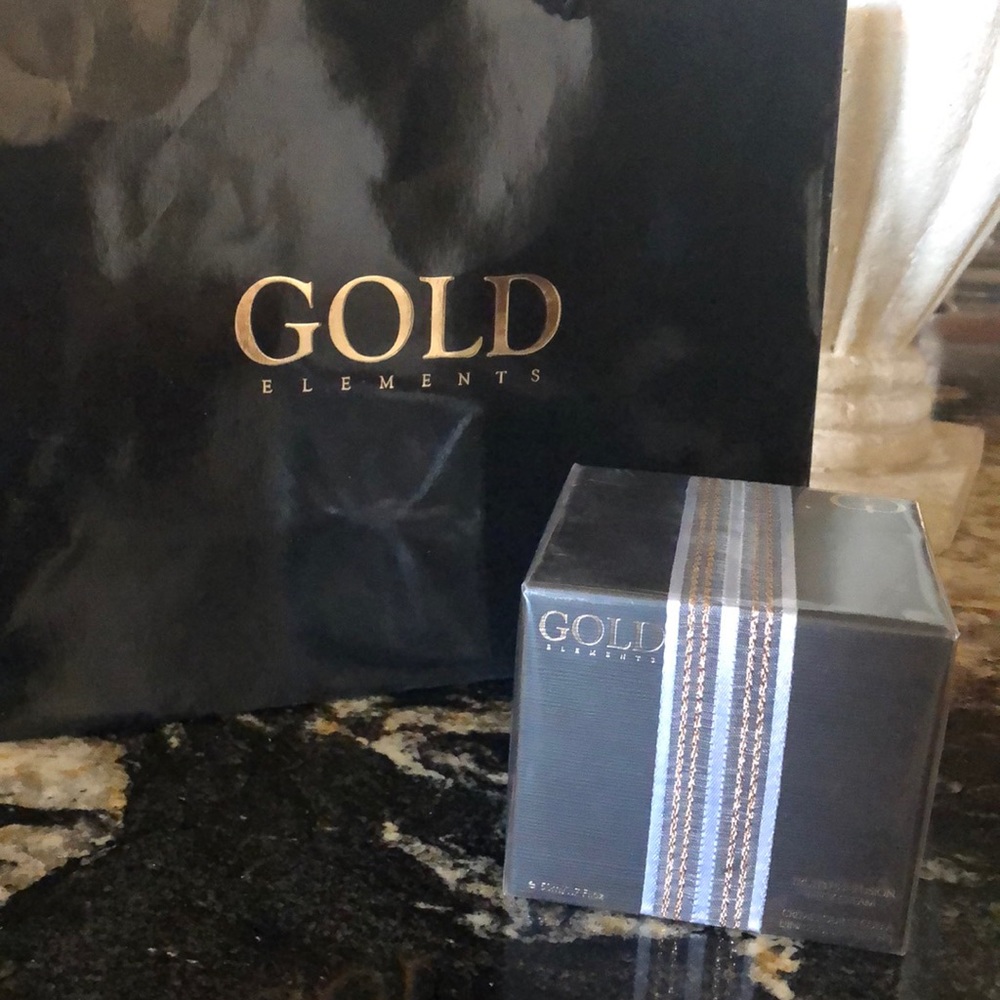 • SOLD • GOLD ELEMENTS TRUFFLES NECK CREAM